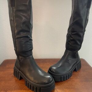 Black Women's Knee-High Boots